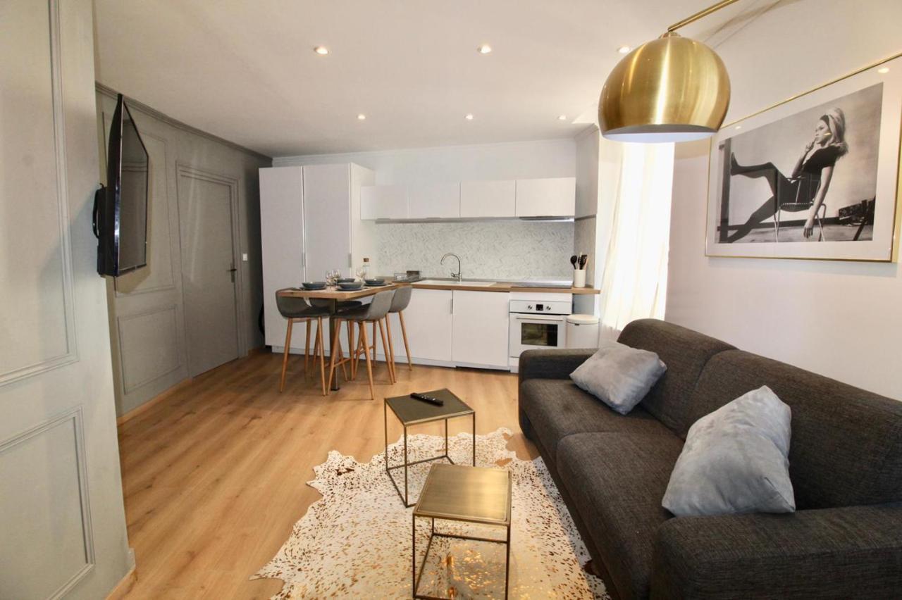 Lovely Apartment Heart Of Golden Square Fiber Wifi Ница Екстериор снимка