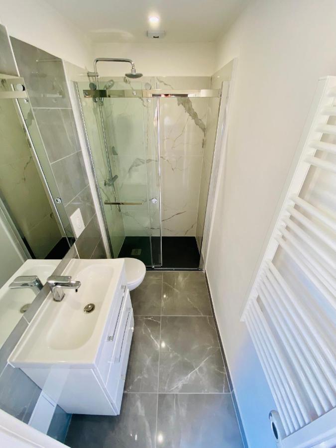 Lovely Apartment Heart Of Golden Square Fiber Wifi Ница Екстериор снимка
